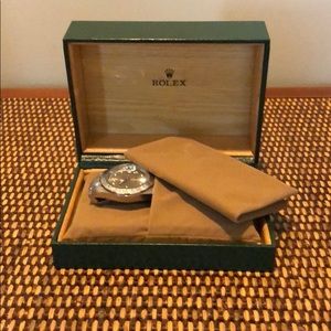 Rolex green box - pillow cloth. Watch not included